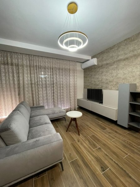 Tirane, jepet me qera apartament 1+1+Ballkon Kati 2, 84 m² 850 € (Kompleksi Delijorgji)