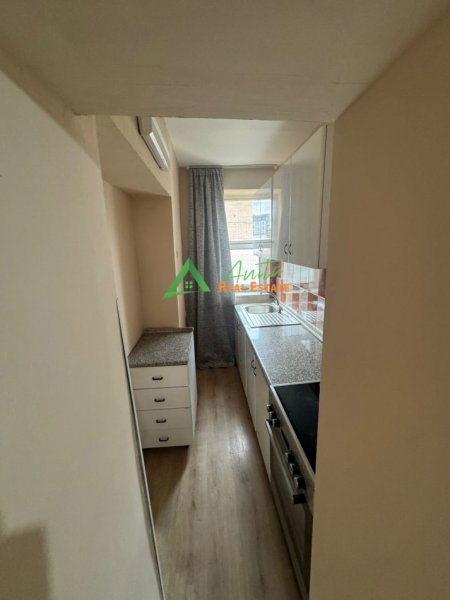Tirane, jepet me qera apartament 2+1+Ballkon Kati 3, 70 m² 55000 Leke (Rr Petronini Luarasi, ish tregu)