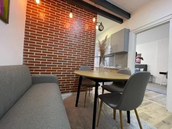 Jepet me Qira Apartament 1+1 tek Myslym Shyri,  600 €URO