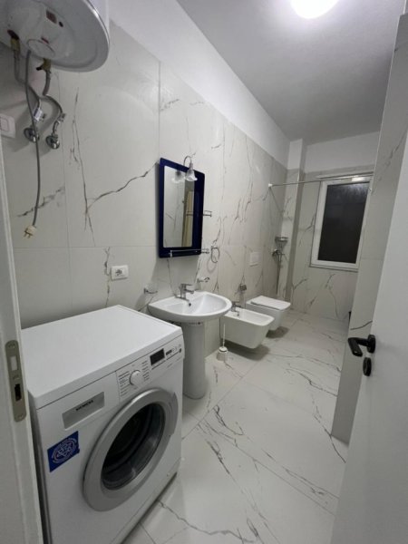 Tirane, jepet me qera apartament 2+1 Kati 1, 150 m² 450 € (Kamez)
