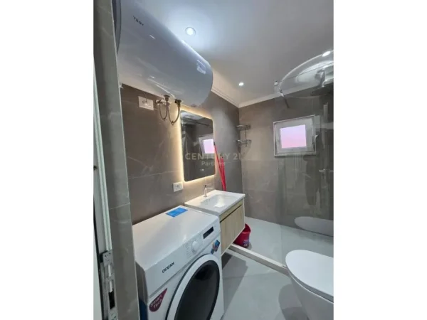 Tirane, shitet apartament 1+1 Kati 3, 54 m² 122.000 € 