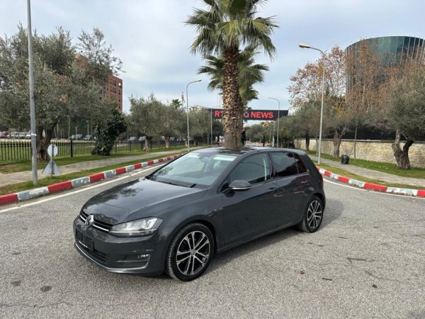 Tirane, shes makine VOLKSWAGEN GOLF 7 1.6 Nafte, e zeze automatik Klima 191.000 km