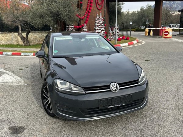 Tirane, shes makine VOLKSWAGEN GOLF 7 1.6 Nafte, e zeze automatik Klima 191.000 km