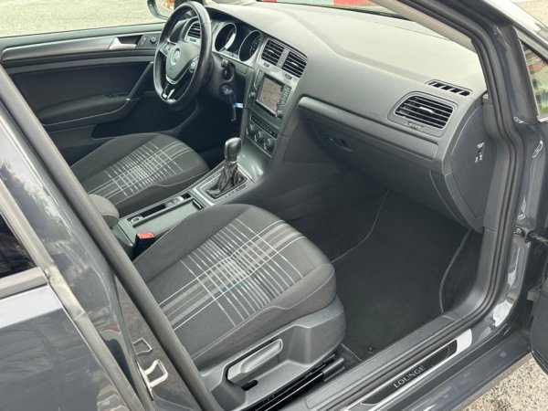 Tirane, shes makine VOLKSWAGEN GOLF 7 1.6 Nafte, e zeze automatik Klima 191.000 km