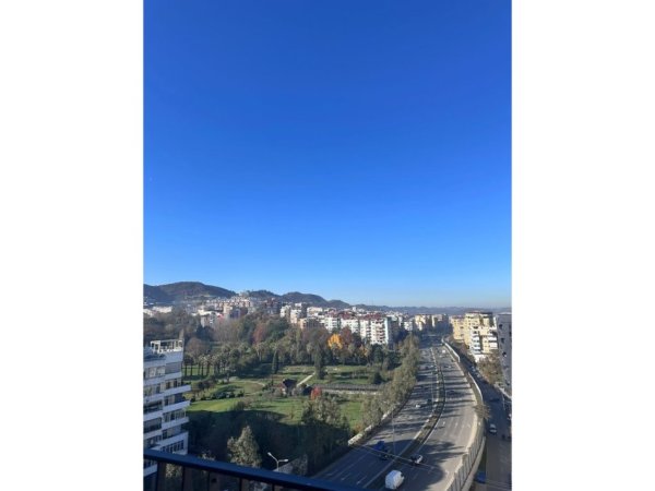 Tirane, shitet apartament 3+1+Aneks+Ballkon Kati 9, 179 m² 700.000 €