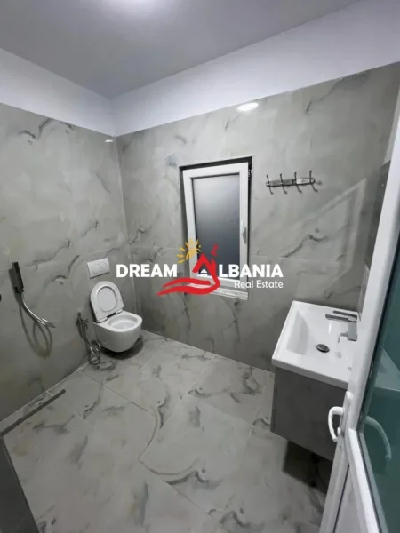 Tirane, jepet me qera apartament 2+1 Kati 2, 90 m² 550 € (ali demi)