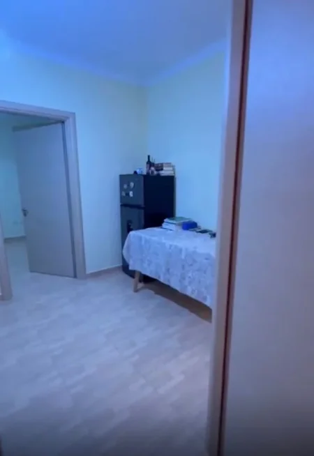 Tirane, shitet apartament 2+1 Kati 1, 82 m² 130.000 € (Fizikes Berthamore)