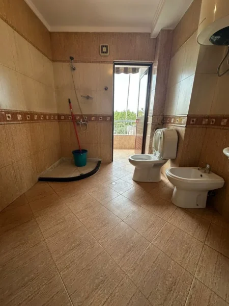 Shitet Apartament 2+1 tek Kryqëzimi i Rrugës së Elbasanit,  225.000 €URO