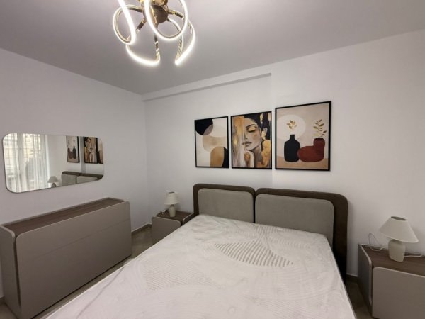 Tirane, jepet me qera apartament 2+1 Kati 4, 85 m² 850 € (Rruga e Barrikadave.)