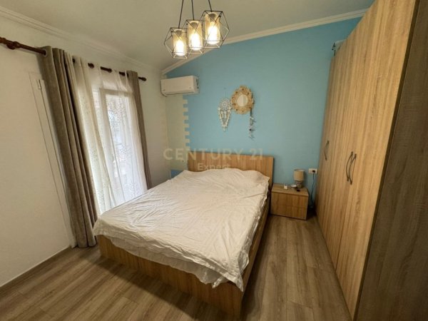 Tirane, jepet me qera apartament 3+1 Kati 2, 150 m² 600 € (Fakulteti ekonomik)