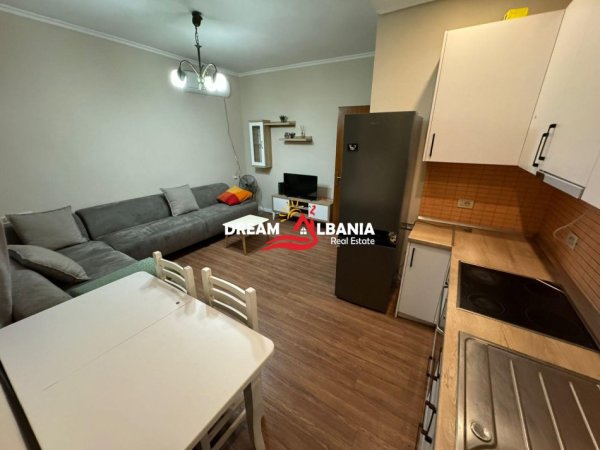 Tirane, jepet me qera apartament 2+1 Kati 2, 90 m² 650 € (fortuzi)