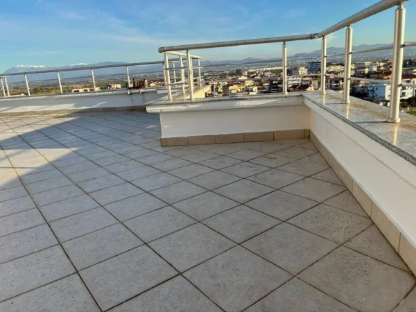 Fier, shitet apartament+verande | Penthouse 4+1+Aneks+Ballkon Kati 7, 352 m² 290.000 € (Sharra, Fier)