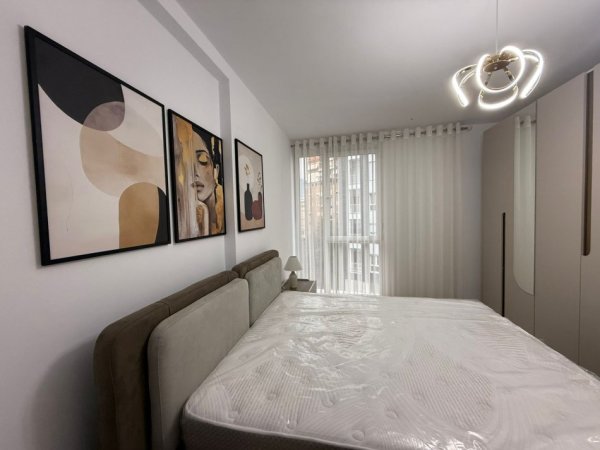 Tirane, jepet me qera apartament 2+1 Kati 4, 85 m² 850 € (Rruga e Barrikadave)