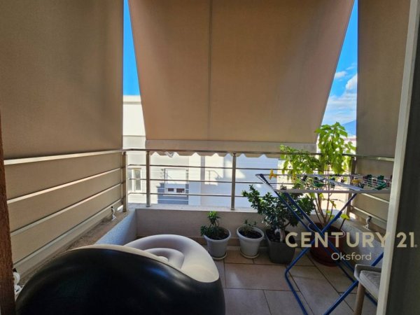 Tirane, shitet apartament 2+1 Kati 3, 103 m² 185.000 € (Kopshti Botanik)