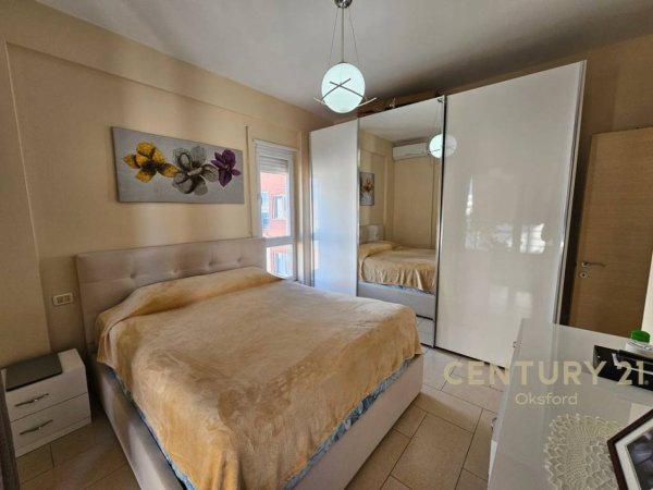 Tirane, shitet apartament 2+1 Kati 3, 103 m² 185.000 € (Kopshti Botanik)