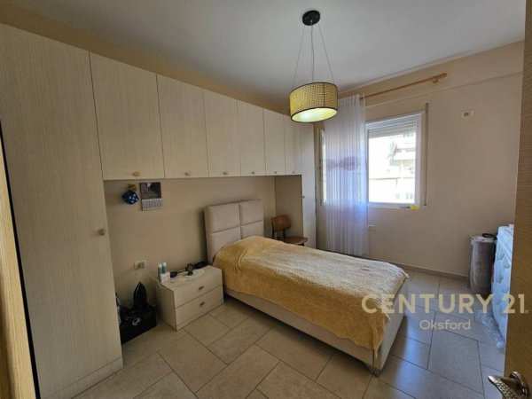 Tirane, shitet apartament 2+1 Kati 3, 103 m² 185.000 € (Kopshti Botanik)