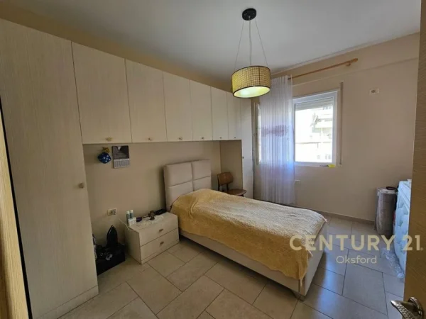 Tirane, shitet apartament 2+1 Kati 3, 103 m² 185.000 € (Kopshti Botanik)