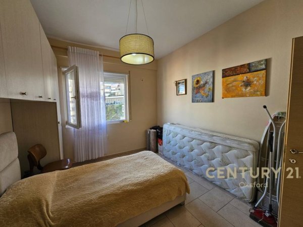 Tirane, shitet apartament 2+1 Kati 3, 103 m² 185.000 € (Kopshti Botanik)