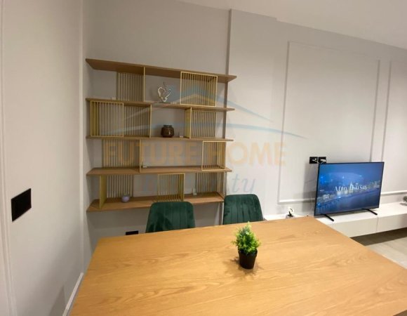 Tirane, jepet me qera apartament 1+1+Ballkon Kati 2, 65 m² 988 € (Teg, Rezidenca Sofia)