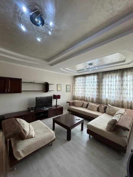 Tirane, jepet me qera apartament 3+1+Ballkon Kati 9, 105 m² 900 € (Rruga Milto Tutulani)