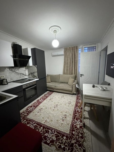 Tirane, jepet me qera apartament 1+1 Kati 1, 65 m² 430 € 