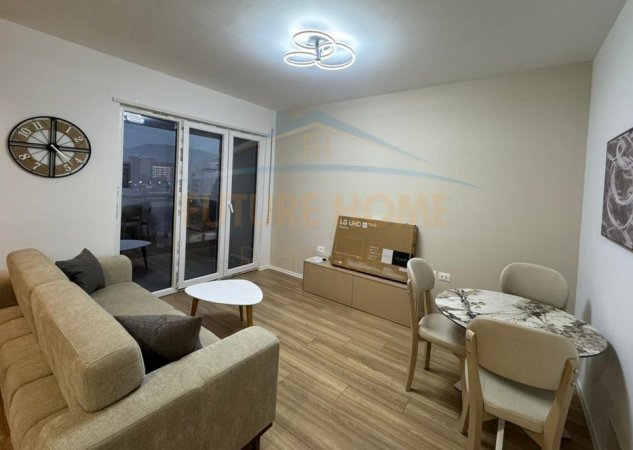 Tirane, jepet me qera apartament 1+1+Ballkon Kati 5, 56 m² 600 € (Jordan Misja)