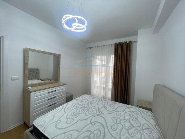 Tirane, jepet me qera apartament 1+1 Kati 6, 73 m² 650 € (ZOGU I ZI)