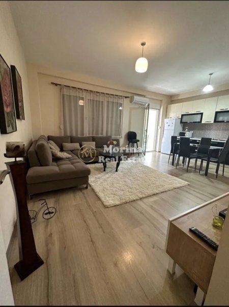 Tirane, jepet me qera apartament 2+1 Kati 2, 100 m² 700 € (Liqeni i Thate)