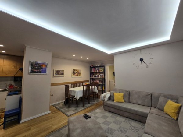 Tirane, shitet apartament 2+1, Kati i 3-te, 235.000 € (Rruga Dervish Hekali)