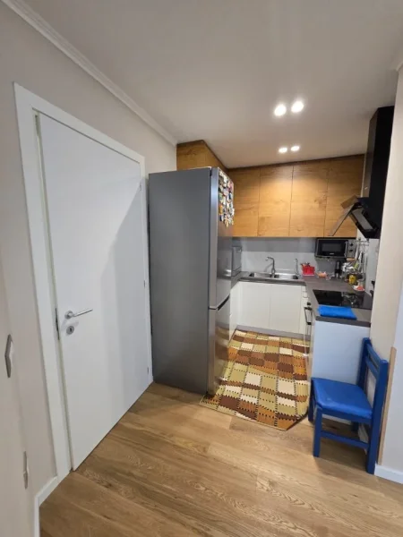 Tirane, shitet apartament 2+1, Kati i 3-te, 235.000 € (Rruga Dervish Hekali)