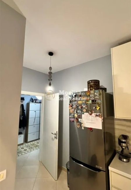 Tirane, shitet apartament 1+1 Kati 1, 82 m² 103.000 € (Fresku)