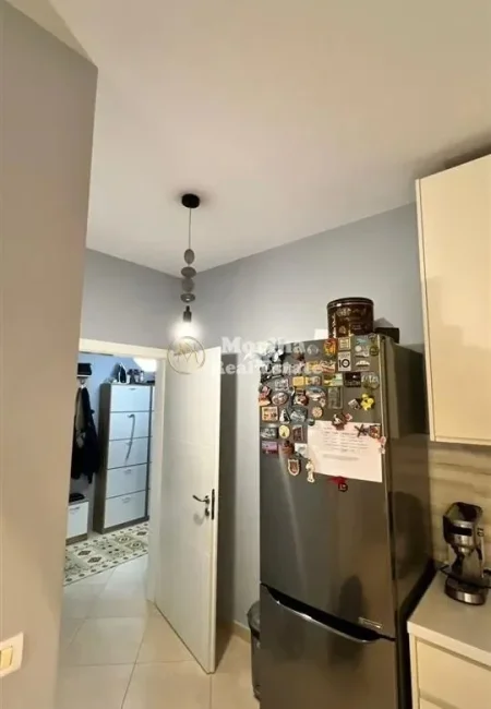 Tirane, shitet apartament 1+1 Kati 1, 82 m² 103.000 € (Fresku)