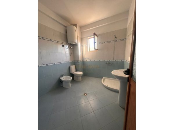 Vlore, jepet me qera Vile 3 Katshe , 315 m² 980 € (Afer Qenders Vlore)