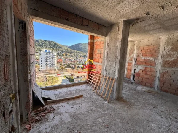 Vlore, shitet apartament 1+1+Ballkon Kati 7, 92 m² (Lungomare)