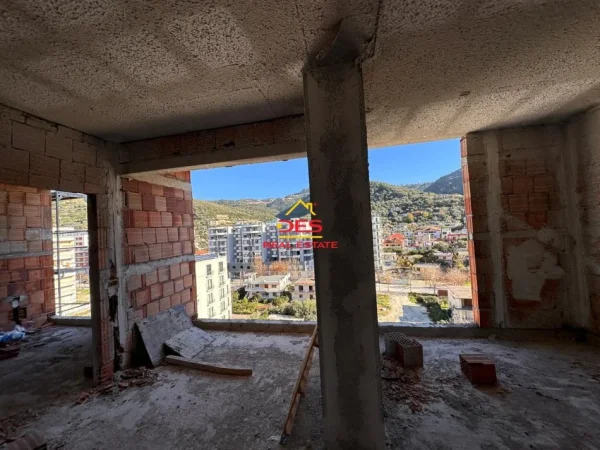 Vlore, shitet apartament 1+1+Ballkon Kati 7, 92 m² (Lungomare)