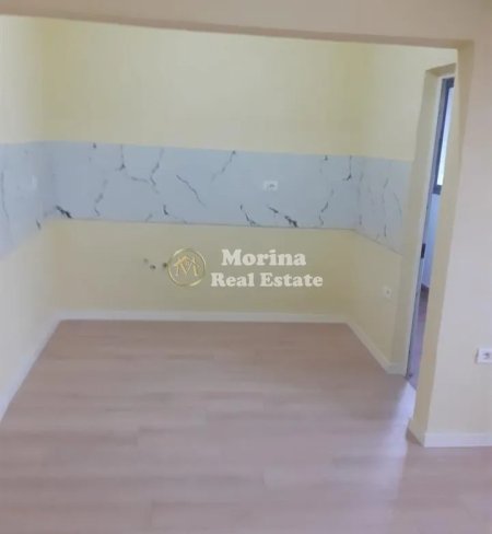 Tirane, shitet apartament 1+1 Kati 2, 53 m² 100.000 € (Shkolla e Bashkuar)