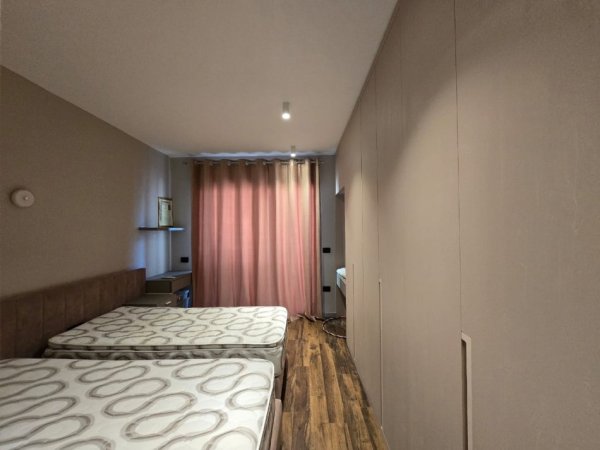 Tirane, shes apartament 2+1+Ballkon Kati 5, 121 m² 290.000 € (Kompleksi Delijorgji)