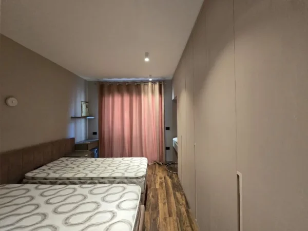 Tirane, shes apartament 2+1+Ballkon Kati 5, 121 m² 290.000 € (Kompleksi Delijorgji)