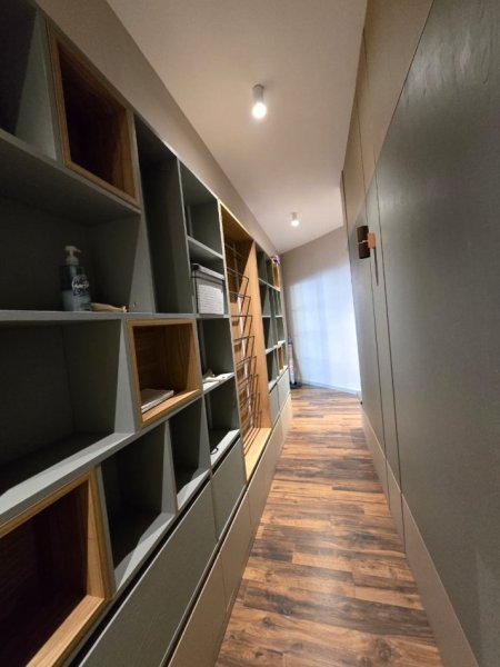 Tirane, shes apartament 2+1+Ballkon Kati 5, 121 m² 290.000 € (Kompleksi Delijorgji)