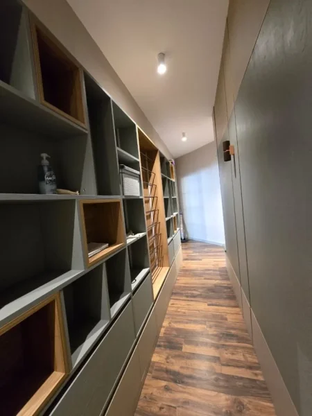 Tirane, shes apartament 2+1+Ballkon Kati 5, 121 m² 290.000 € (Kompleksi Delijorgji)