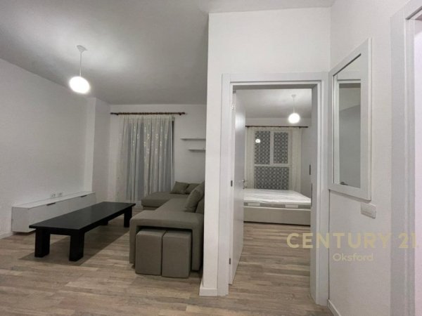Tirane, jepet me qera apartament 1+1 Kati 3, 56 m² 400 € 