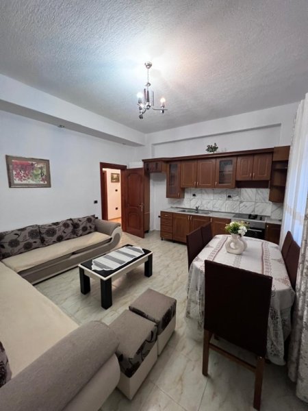 Tirane, jepet me qera apartament 2+1 Kati 1, 85 m² 500 € (Selite.)