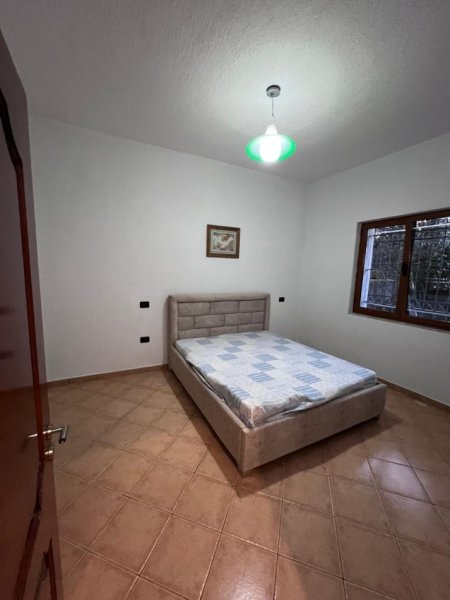 Tirane, jepet me qera apartament 2+1 Kati 1, 85 m² 500 € (Selite.)