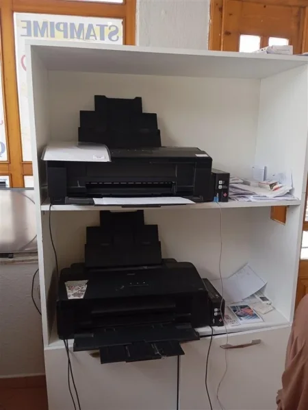 Pogradec okazion,Shitet Biznes I Kompletuar Studio Stampime ,Printime ,Foto. 10.000 €