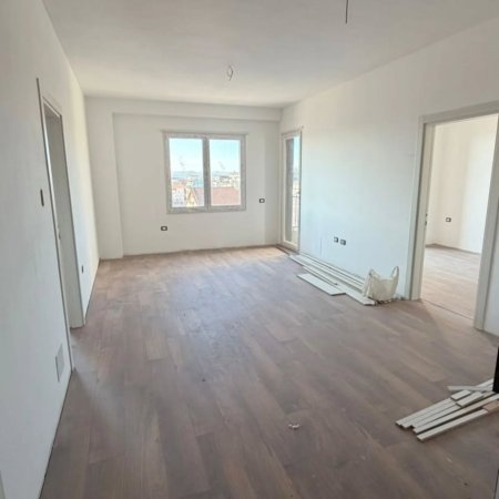 Tirane, shitet apartament Kati 5, 90 m² 112.500 € (paskuqan)