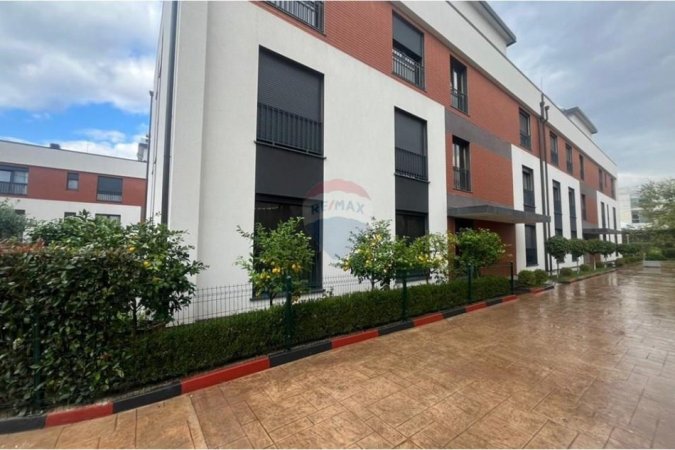 Tirane, shitet apartament 2+1 Kati 2, 128 m² 332.000 € (Rruga Liqeni i Thatë, Tiranë(ID: 530261070-199)