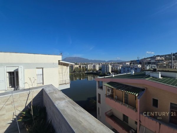 Tirane, shitet apartament+verande | Penthouse 2+1+Aneks+Ballkon Kati 6, 174 m² 290.000 € 