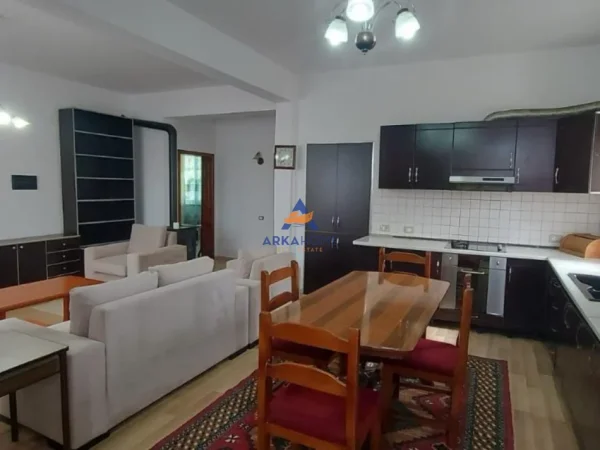 Tirane, shitet shtepi 1 Katshe Kati 1, 245 m² 185.000 € 
