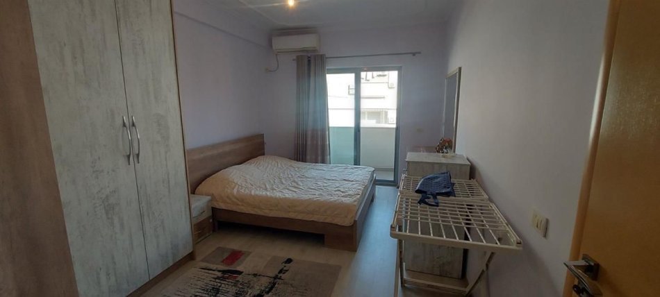 Tirane, jepet me qera apartament 2+1+Ballkon Kati 7, 82 m² 500 € (ASTIR)
