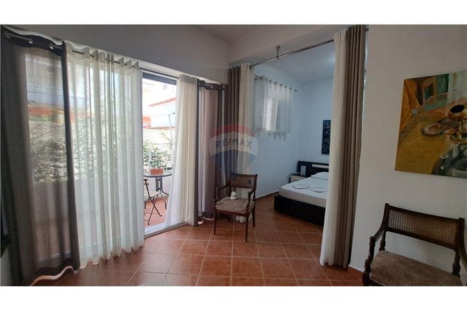 Vlore, jepet me qera apartament 3+1 , 113 m² 400 €